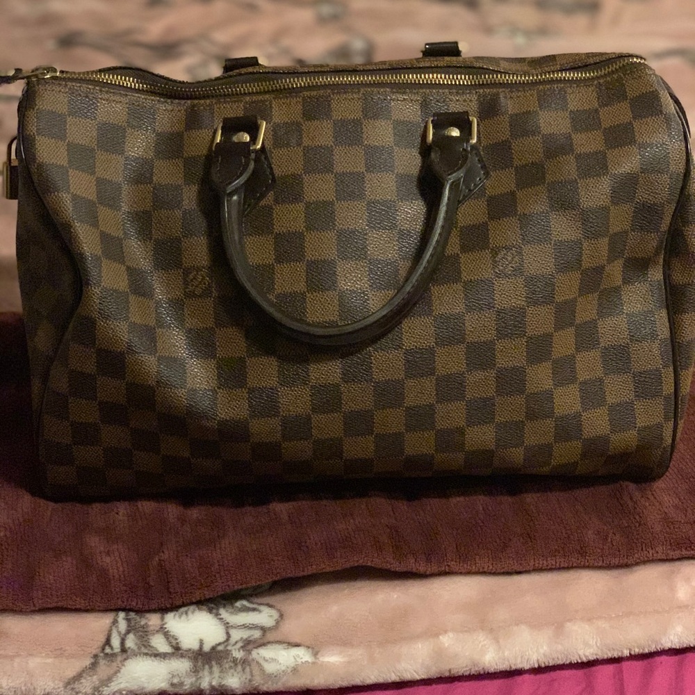 - LOUIS VUITTON/ NO OFFERS!
